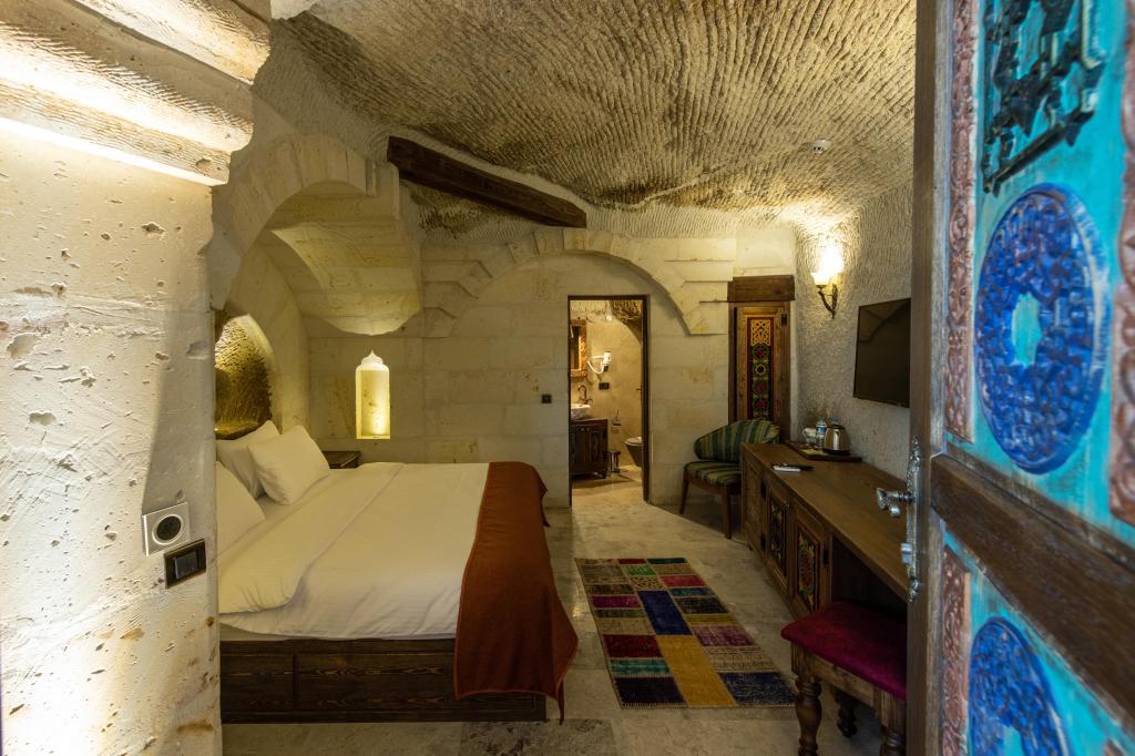 Foremanson Cave Hotel — 10