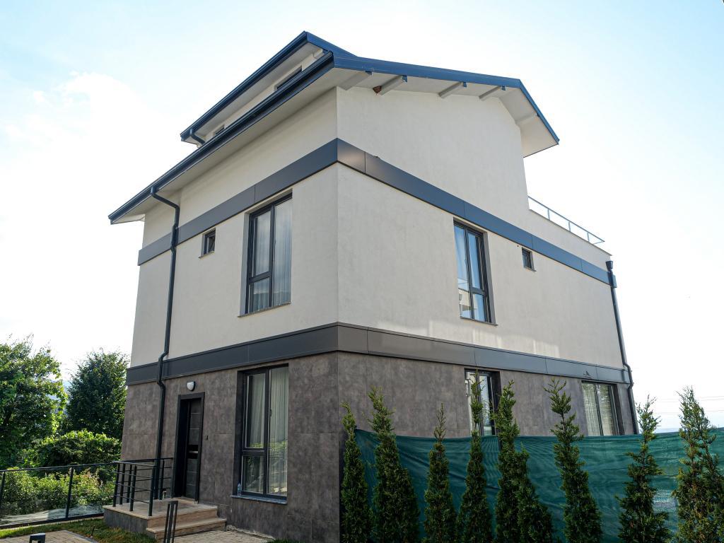 Aileena Hotel & Villas — 6