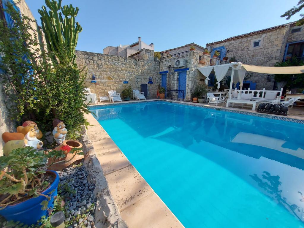 1882 Alaçatı Adults Only + 12 — 1