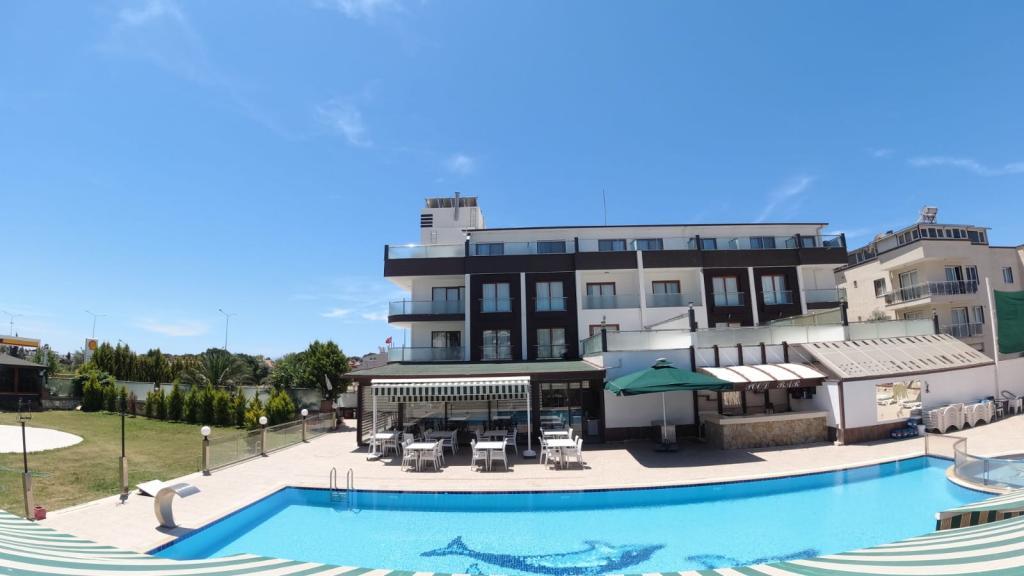 Alptekin Hotel — 1