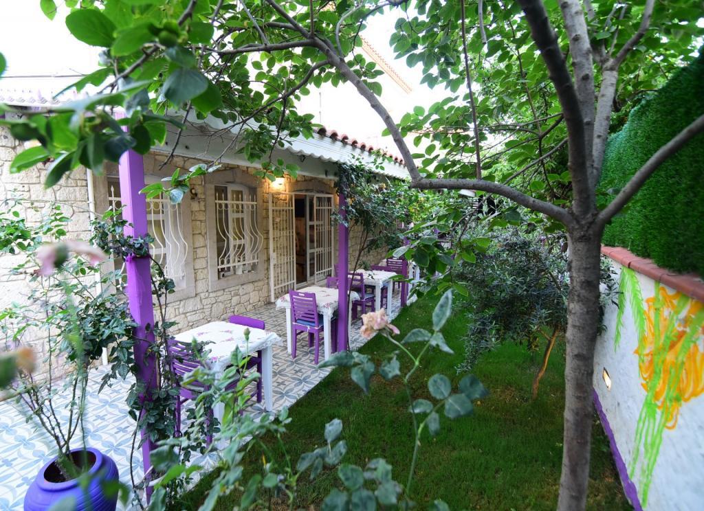 Mor Salkım Konağı Alaçatı — 2
