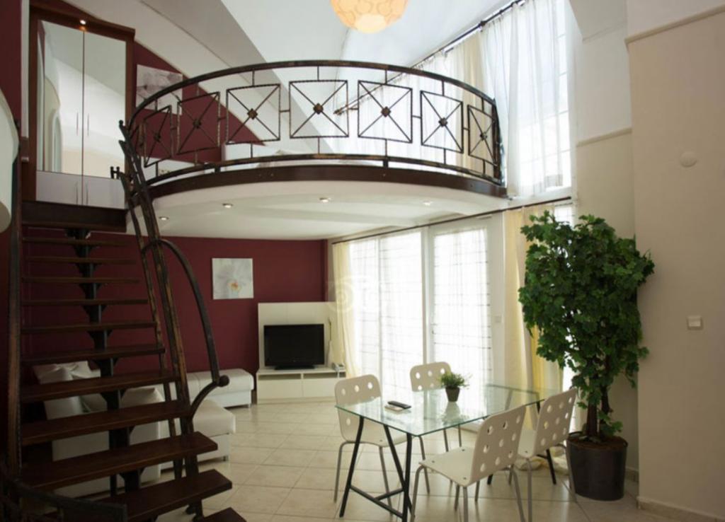 Seahorse Deluxe Hotel — 3