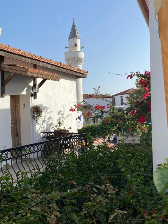 Kırlangıç Pansiyon Sığacık — 10