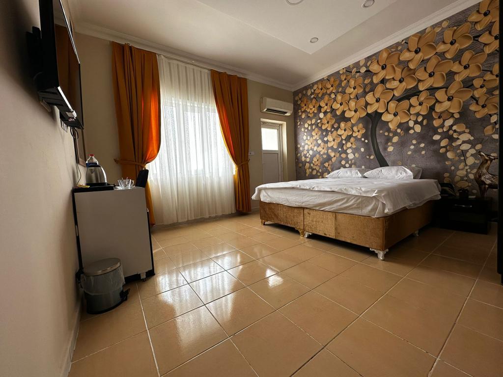 Nus Grand Hotel — 5