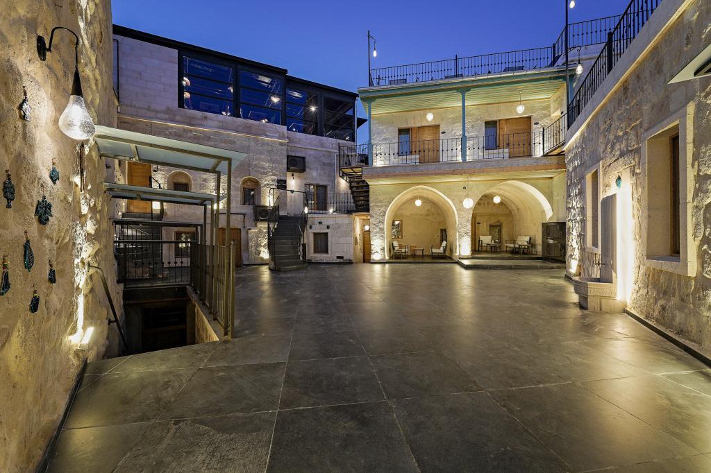The Niche Cave Hotel +12 Adult — 1