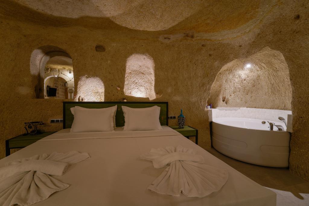 The Niche Cave Hotel +12 Adult — 9