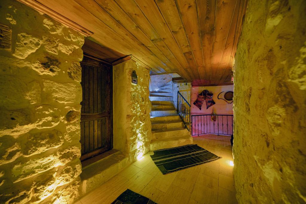 Babili Cappadocia Cave Hotel — 9