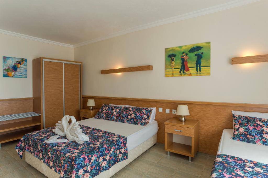 Aqua Nina Hotel — 5