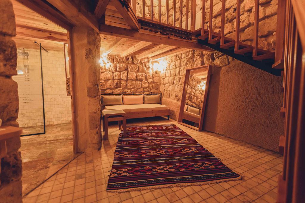 Pinhan Suites — 1