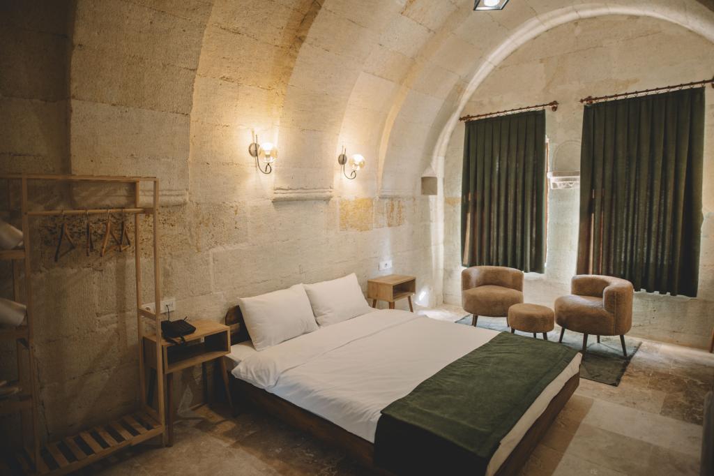 Daphne Cave Hotel — 2