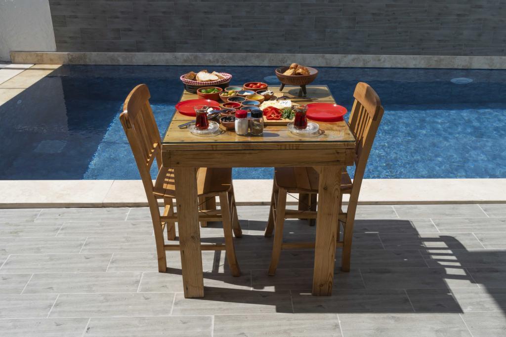 Mea Otel Reisdere Çeşme — 2