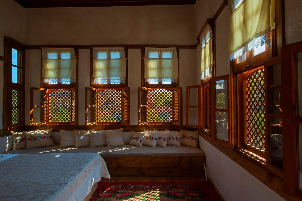 Meymune Valide Konağı — 10