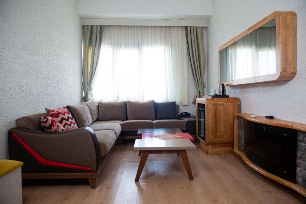 Emirtimes Hotel Kadıköy — 2