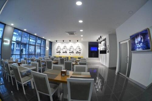 R.S City Hotel — 5