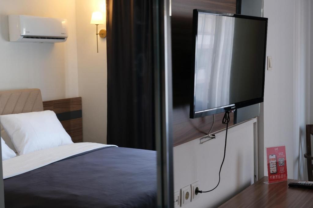 Üstün Otel Alsancak — 6