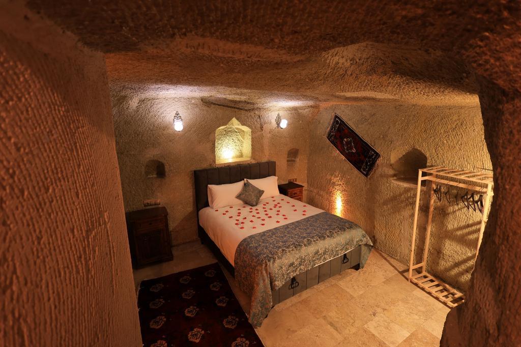 Pacha Cave Hotel — 1
