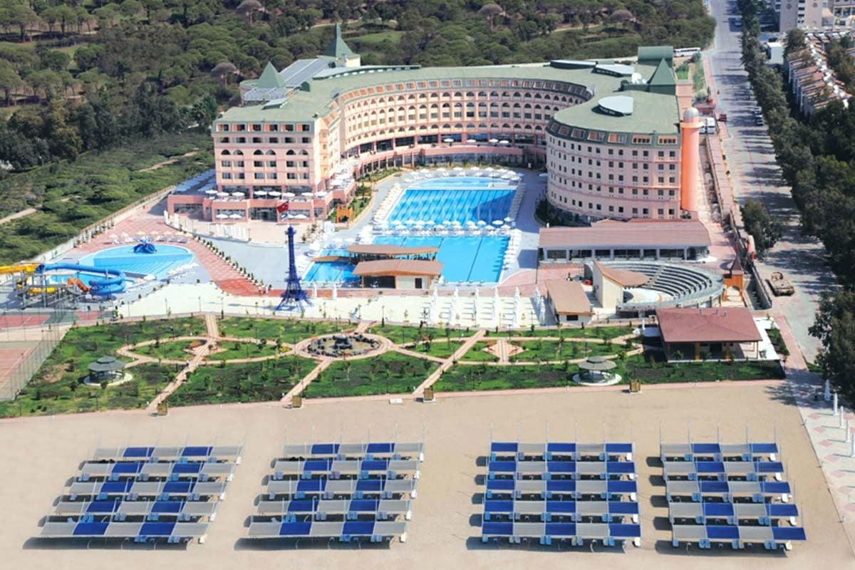 Bayar Family Resort Hotel & Spa — 1
